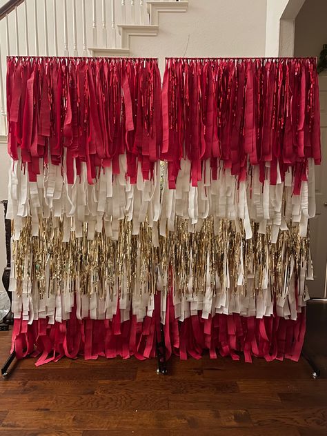 White And Gold Streamer Backdrop, Red And Gold Graduation Decorations, Red White Gold Party, Red White And Gold Decorations, Red And Gold Graduation Party Ideas, Red And White Backdrop, Valentines Carnival, Red And Gold Decorations, Red And White Party