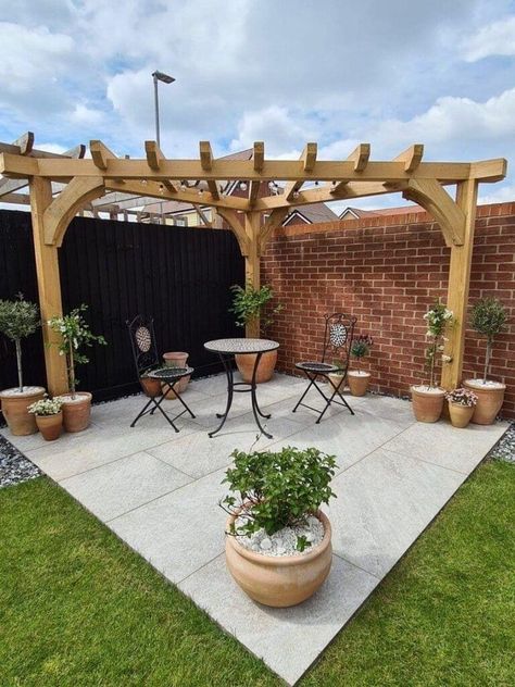 Oak Pergola, Small Garden Pergola, Corner Pergola, Back Garden Design, Corner Garden, Backyard Remodel, Patio Garden Design, Backyard Pergola, Inspire Me Home Decor