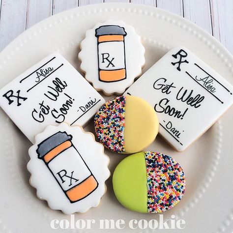 Take two pills and call me in the morning. Isn't that what the doctor always used to say? #getwell #getwellsoon #wellwishes #cookies #cookiefun #cookiegifts #decoratedcookies #sugarcookies #royalicing #royalicingcookies #cookiesofinstagram #colormecookie Get Well Cookies Royal Icing, Get Well Soon Cookies Decorated, Get Well Cookies Decorated, Get Well Soon Cookies, Get Well Cookies, Retirement Cookies, Decorator Cookies, Medical Cookies, Well Ideas