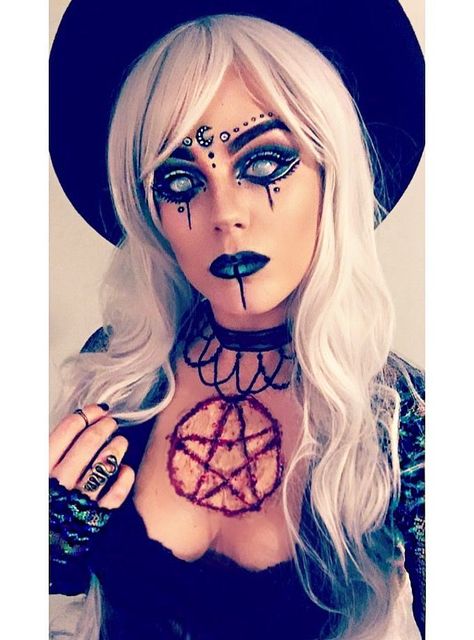 Dunkle Hexe Halloween Makeup #makeup #HalloweenMakeup Nem Halloween Makeup, Make Up Diy, Makeup Zombie, Halloween Make-up Looks, Halloweenský Makeup, Makeup Dark, Creepy Halloween Makeup, Cute Halloween Makeup, Cool Halloween Makeup