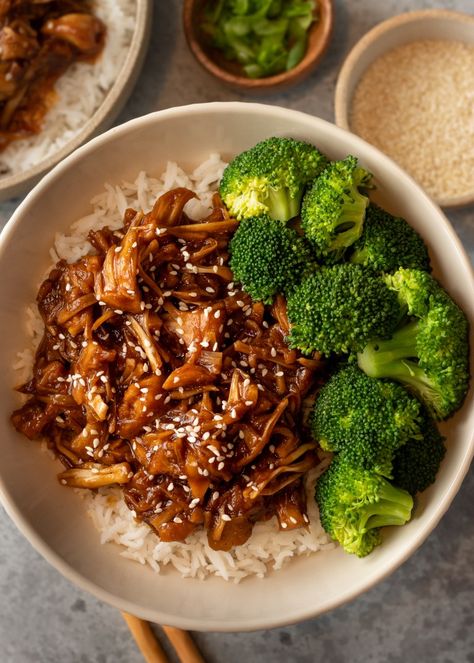 Rice And Broccoli, Jack Fruit, Jackfruit Recipes, General Tso, Vegan Dinner Recipes, Vegan Dishes, Fruit Recipes, Vegan Dinners, Sauce Recipes