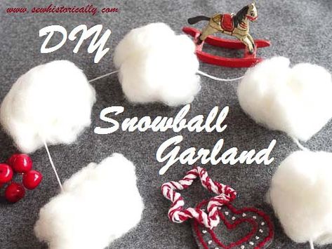 Snowball Garland, Indoor Snowballs, Christmas Window Decoration, Nature Christmas, Garland Tutorial, Snowflake Garland, Reading Diy, Thread Needle, A White Christmas