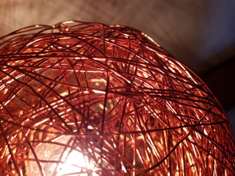 Copper Wire Ball Lamp: 6 Steps (with Pictures) Wire Lampshade, Light Bulb Crafts, Wire Lamp, Copper Wire Lights, Make A Lamp, Lampshade Makeover, House Lamp, Ball Lamp, Entry Lighting