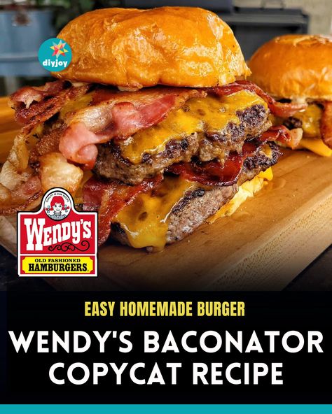 Wendy's Baconator Copycat Recipe | Easy Homemade Burger Recipe | How to Make Baconator At Home | Cheeseburger Ingredients | Famous Fastfood Menu via @diyjoycrafts Whopper Burger King Copycat, Burger King Burger Recipe, Wendys Burger Recipe, Whataburger Copycat Recipes, Restaurants Copycat Recipes, Hamburger Subs, Wendys Copycat, Cheeseburger Ideas, Copycat Burger King