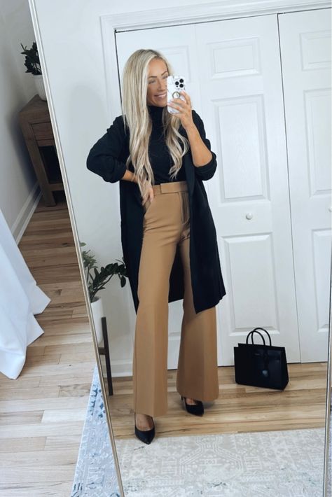 Work Dress Pants Women, Business Casual Outfits For Women Neutral, Sophisticated Business Outfits, Womens Outfits With Belts, Clinic Manager Outfit, Fall Office Wear Women, Womens Office Attire Business Professional, Polished Work Looks, Casual Jeans Outfit For Work Winter