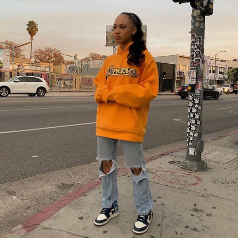 Outfit Pantalon, Streetwear Fits, Tomboy Style Outfits, Streetwear Fashion Women, Tomboy Fashion, Mode Vintage, Streetwear Outfit, Retro Outfits, Fashion Classy