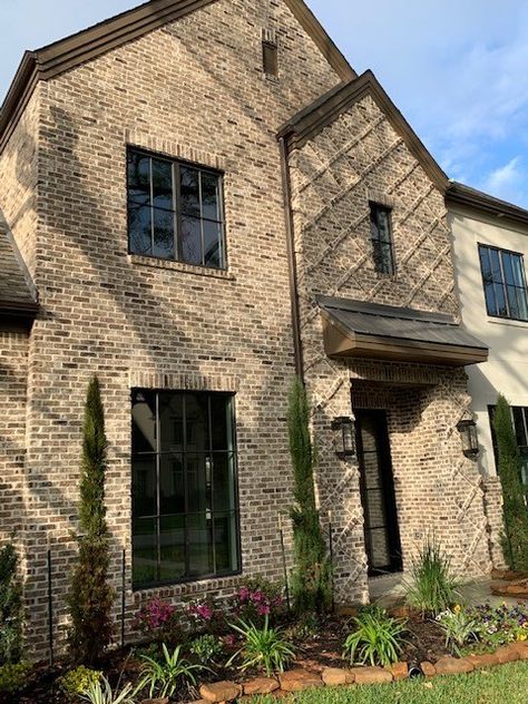 Antique Hard Tan Tumbled with Ivory Mortar 10 Antique Hard Tan Brick, Tan Brick House Exterior, Tan Brick House, Brick Colonial House Exterior, Brick Colonial House, Colonial House Exteriors, Shutter Colors, Brick Companies, Lake Houses Exterior