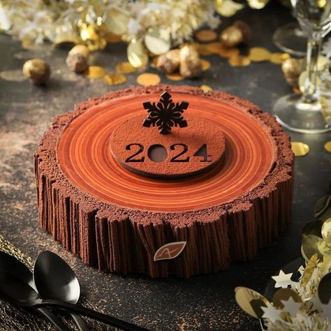 @chefstroy • Instagram fotografije i videozapisi Chinese New Year Desserts, Entremet Recipe, Roasted Almond, Christmas Pastries, Royal Cakes, Pastry Design, Virtual Summit, Baking Inspiration, Arts Magazine