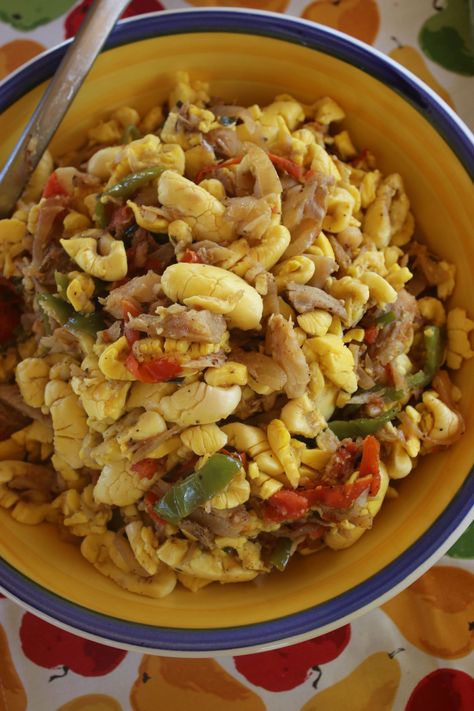 Saltfish Recipes, Ackee And Saltfish Recipe, Ackee And Saltfish, Carribean Food, Jamaican Cuisine, American Foods, Jamaican Dishes, Weekend Meals, Jamaican Recipes