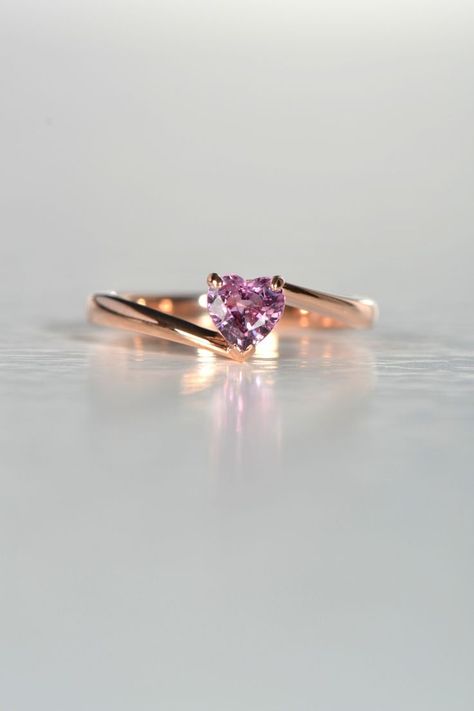 Rings Preppy, Ayr Scotland, Heart Cut Ring, Pink Sapphire Jewelry, Cute Promise Rings, Gorgeous Rings, Pink Engagement Ring, Pink Diamond Ring, Preppy Jewelry