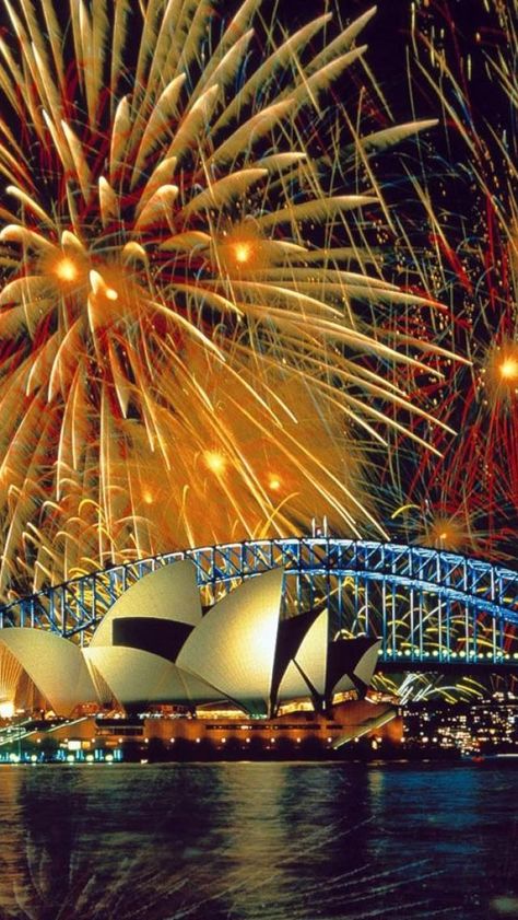 Sydney Fireworks, Storybook Gardens, New Year's Kiss, Chris Johnson, Oceania Travel, Airlie Beach, Autumn Scenes, Best Sunset, Queensland Australia