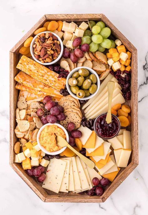 11 Easy Whipped Cheese Board Recipes | Skip To My Lou Cheese And Fruit Board, Cheeseboard Recipe, Holiday Cheese Boards, Cream Cheese Fruit Dip, Thanksgiving Appetizers Easy, Fall Snacks, Whipped Feta, Sweet Dips, Cream Cheese Spreads