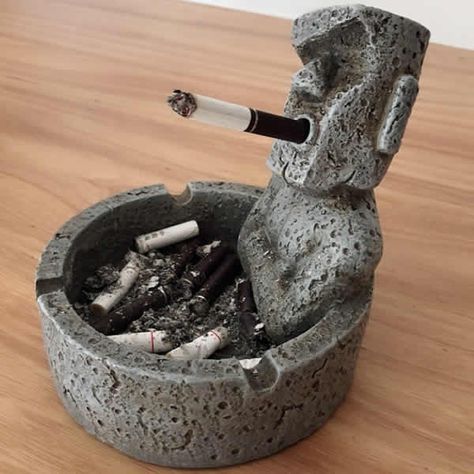 Funny Ashtray, Ashtray Clay, Sculpture Art Clay, Diy Ceramic, Tanah Liat, Pottery Crafts, Ceramics Pottery Art, Clay Art Projects, Ceramics Ideas Pottery