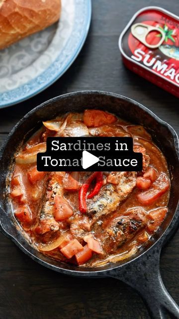 Bang-Co (Connie) Aboubakare on Instagram: "There’s something nostalgic about sardines in tomato sauce. I’m sure many of us grew up eating this. I added fresh diced tomatoes per some of your suggestions and it was delicious. We usually eat this with @thhsandwiches baguettes, and rice is a great options too. Which brands do you recommend or prefer?   Recipe: Heat pan over medium low heat, then add the following: 1.5 tbsp of veggie oil 1/4 cup of sliced onions  Sardines (one at a time) Tomato sauce from the can Add 2 tbsp of water to the can and pour over the sardines. A sprinkle of salt 1/4 cup of diced tomatoes or more per your preference  1-3 Thai chilies   Cover for a few (5-7) minutes Enjoy with @thhsandwiches baguettes.   FOLLOW @occomestibles   #occomestibles #sardines #sardinesintomat Sardine In Tomato Sauce Recipe, Sardines In Tomato Sauce Recipe, How To Eat Sardines, Sardines Recipes, Sardine Recipes Canned, Sardines In Tomato Sauce, Artichoke Soup, Sardine Recipes, One At A Time