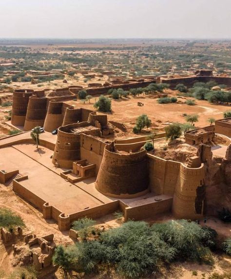 Derawar Fort, Cholistan Desert, Arid Landscape, Punjab Pakistan, East Timor, Arabian Sea, Fantasy Places, Islamic Republic, South Asia