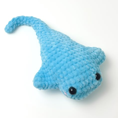 Small Plush Amigurumi, Free Manta Ray Crochet Pattern, Free Crochet Patterns Cute Animals, Crochet Stuff Animals Free Patterns, Crochet Idea Free Pattern, Popular Amigurumi Patterns, Crocheted Stuffed Toys, Quick And Easy Amigurumi Patterns, Cool Crochet Animals