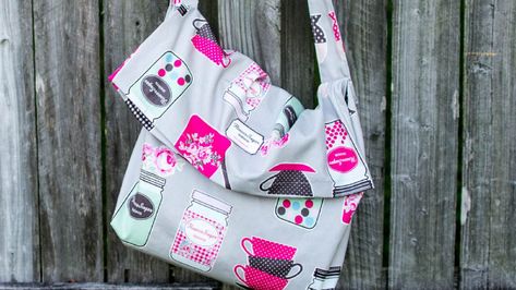 Messenger Bag Patterns, Hobo Bag Patterns, First Sewing Projects, Beginner Sewing Patterns, Free Sewing Patterns, Free Tote, Sewing Tutorials Free, Sewing Projects For Kids, Sewing Blogs