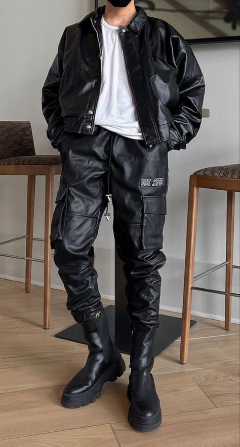 Men Leather Pants Outfits Street Styles, Men Leather Pants Outfits, Leather Jacket Outfit For Men, Jacket Outfit For Men, Leather Pants Outfits, Outfits Street Styles, Leather Jacket Outfit, Leather Pants Outfit, Mens Leather Pants