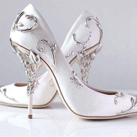 Wedding Shoes Heels, Wedding Heels, Bridal Shoes, Wedding Shoes, Vestidos De Novia, Future Wedding, Wedding Inspo, Wedding Stuff, My Wedding