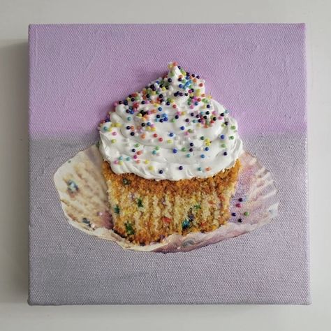 Cupcake Embroidery, Color Frosting, Embroidery Painting, Tanah Liat, Fake Cake, Painted Cakes, Handmade Artwork, Painting Art Projects, Diy Canvas Art