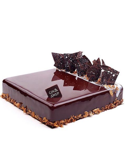 Chocolate Cake Square, Chocolate Sculptures, Chocolate Garnishes, Mirror Glaze Cake, French Cake, Beautiful Cake Designs, Chocolate Cake Decoration, Tasty Chocolate Cake, Chocolate Art