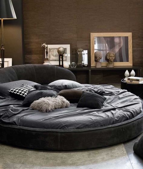 Jazz round bed leather covered Italian Couture, Night Bed, Jazz Night, Circle Bed, Leather Upholstered Bed, Round Bed, Italian Furniture Brands, Modern Luxury Bedroom, Bed Design Modern