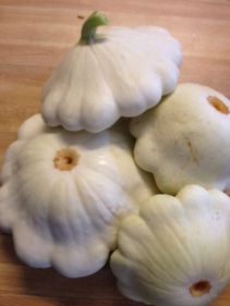 pattypan White Patty Pan Squash Recipe, Easy Squash Recipes, Squash Patties, Zucchini Dinner Recipes, Pan Squash, Spaghetti Squash Recipes Easy, Pattypan Squash, How To Cook Squash, Eggplant Recipes Easy