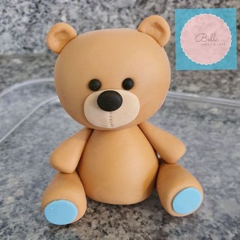 Fondant Teddy Bear, Kids Cake Toppers, Boys 1st Birthday Cake, Fondant Figures Tutorial, Fondant Cake Designs, Bear Cake Topper, Cake Templates, Teddy Bear Cakes, Animal Cupcakes