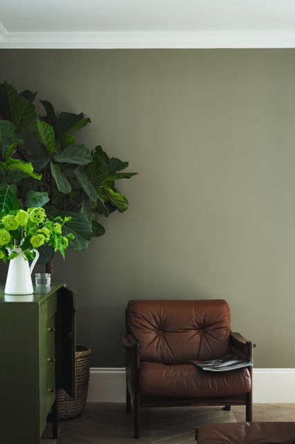 Treron Living Room - Modern - Living Room - Dorset - by Farrow & Ball | Houzz UK Farrow And Ball Treron, Farrow And Ball Living Room, Green Walls Living Room, Coffee Table Inspiration, Open Plan Kitchen Living Room, Farrow And Ball, Front Rooms, Kitchens And Bedrooms, New Living Room