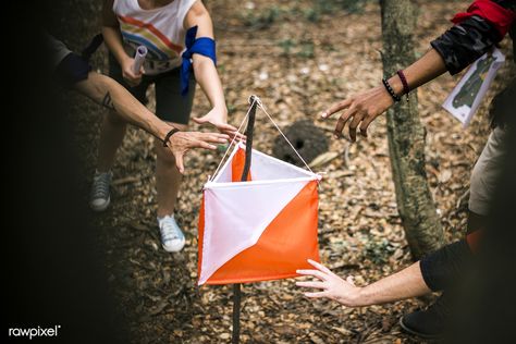 Friends Camping, Social Media Images, Creative Illustration, Women Lifestyle, Photography Website, Presentation Design, Paper Shopping Bag, Trekking, Camping