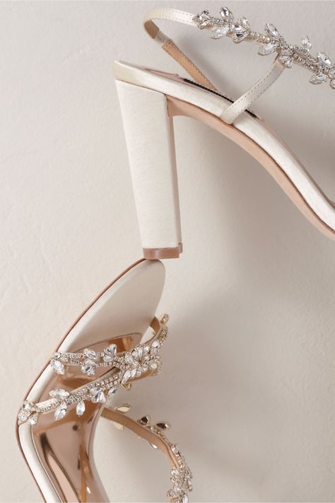 Badgley Mischka Felda Heels In Ivory - Size: 6 Tiffany Blue Heels, Best Bridal Shoes, Satin Wedding Shoes, Rose Gold Shoes, Country Shoes, Designer Wedding Shoes, Anthropologie Wedding, Crystal Heels, Shoe Gallery