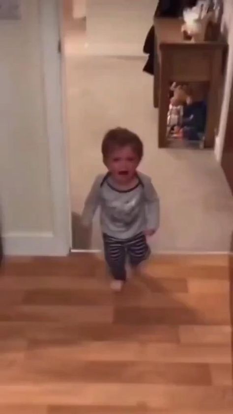 Kids Swearing, Baby Memes, Extremely Funny Jokes, Very Funny Pictures, Funny Video Memes, Baby Gif, Bloopers, Best Funny Videos, Hysterically Funny