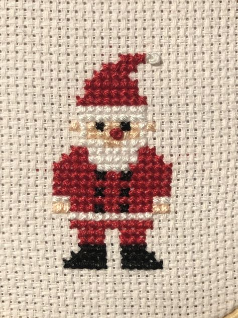 Father Christmas Cross Stitch, Easy Christmas Cross Stitch, Small Christmas Cross Stitch Patterns, Cross Stitch Santa, Christmas Cross Stitch Patterns Free, Snowflake Cross Stitch, Santa Cross Stitch, Cross Stitch Fruit, Tiny Cross Stitch