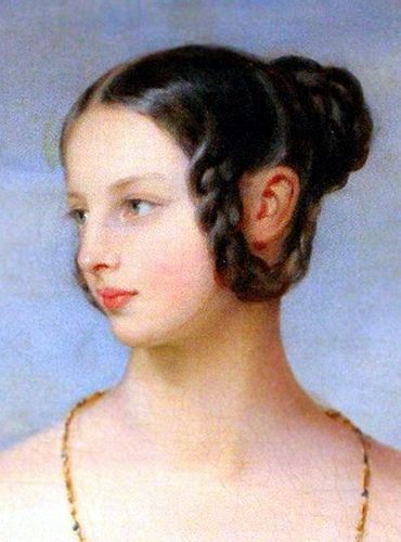 Grand Duchess Alexandra "Adini" Nikolaevna Romanova (24 Jun 1825-10 Aug 1844) Russia by Christina Robertson. 6th child of Nicholas I Pavlovich Romanov (Nikolai I) (1796-1855) Russia & Charlotte-Alexandra (Alexandra Feodorovna) (1798-1860) Prussia. Royalty Hairstyles, Russian Royalty, Alexandra Feodorovna, Russia, Royalty, Braids, Hairstyles, Hair, Plaits