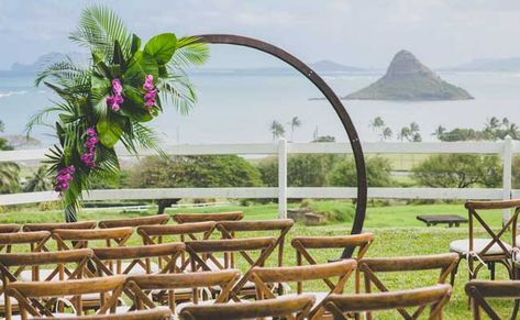 Paliku Gardens - Kualoa Ranch Wedding Arch Simple, Circle Wedding Arch, Paliku Gardens, Oahu Wedding Venues, Tropical Wedding Theme, Circle Arch, Wedding Venues Hawaii, Ranch Weddings, Kualoa Ranch