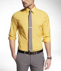 Groomsmen: Yellow shirt, dark grey suit, blue tie (matching bridesmaid blue dresses) Interview Outfit For Men, Yellow Shirt Men, Mens Long Sleeve Shirts Casual, Men Uniform, Interview Outfit Men, Business Attire For Men, Job Interview Outfit, Gentleman Lifestyle, Formal Dresses For Men