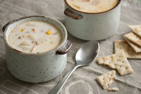 Salmon Chowder Recipe, Quick Salmon, Salmon Chowder, Can Salmon, Chowder Recipes, Food Club, Cooking Salmon, No Bean Chili, Bowl Of Soup