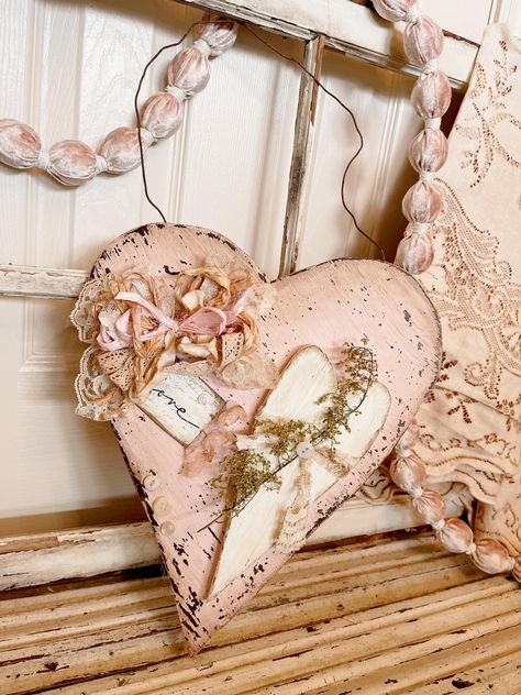 Valentine’s Day Crafts, Wooden Hearts Crafts Ideas, Shabby Chic Valentines, Valentines Day Projects, Valentine Collage, Valentines Day Diy, Primitive Valentine Decor, Rustic Hearts, Valentine Craft Decorations