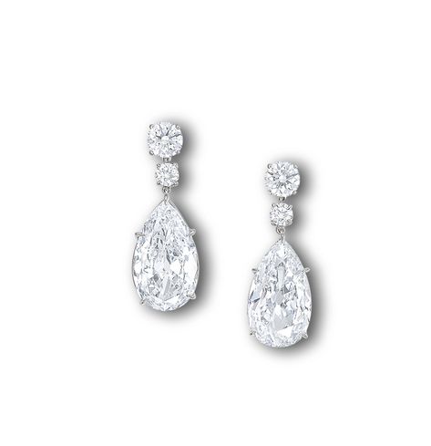 A PAIR OF DIAMOND EAR PENDANTS Price realised HKD 4,340,000 Estimate HKD 2,800,000 - HKD 3,800,000 Closed: 28 Nov 2010 Metal Lords, Estilo Ivy League, White Diamond Jewelry, Jewellery Photography Inspiration, Estilo Ivy, Tiaras Jewellery, Diamond Pendant Sets, Gold Chain Design, Diamond Necklace Set