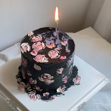 French Cake Design, 19birthday Cake, Birthday Cake Dark Aesthetic, Dark Birthday Cake, Illustration Jewelry, Luxury Motivation, Sketch Tutorial, Makeover Makeup, Photography Funny