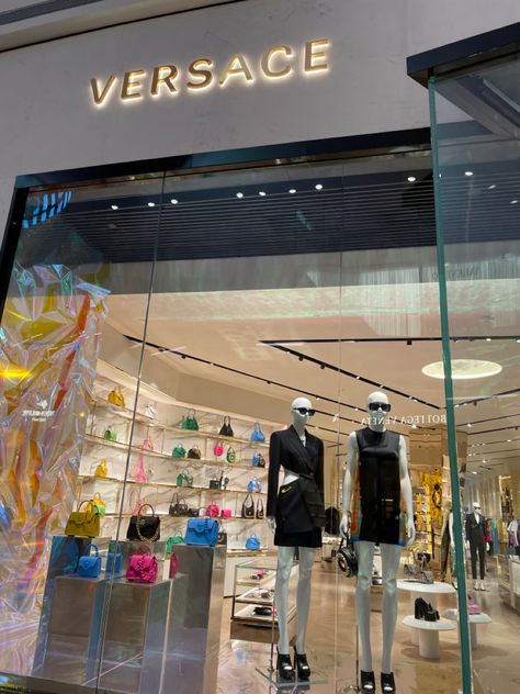 versace storefront, the shops at crystals mall, las vegas, nevada, high fashion Vegas Shopping, Las Vegas Shopping, Las Vegas Boulevard, Louis Vuitton Gucci, Atelier Versace, Las Vegas Nevada, Luxury Retail, Store Fronts, Shopping Mall