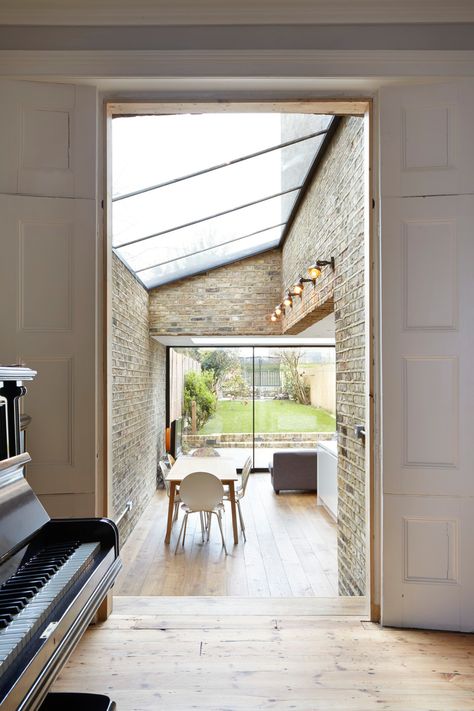 Terraced House Interior, Terrace Lighting, Side Return Extension, Kitchen Extensions, Victorian Terrace House, Casa Loft, Room Extensions, Glass Extension, House Extension Design