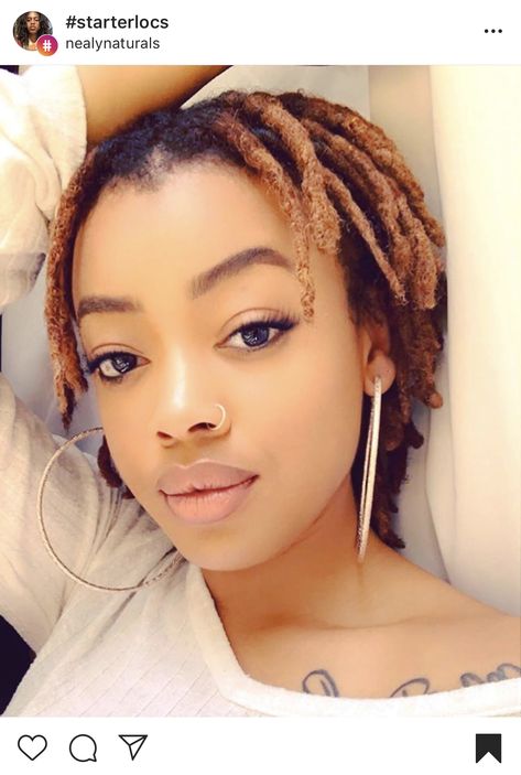 Brazilian Wool Hairstyles, Dreads Short Hair, Short Dreadlocks Styles, Short Hair Twist Styles, Short Dreads, Beautiful Dreadlocks, Short Locs Hairstyles, Starter Locs, Dreadlock Styles