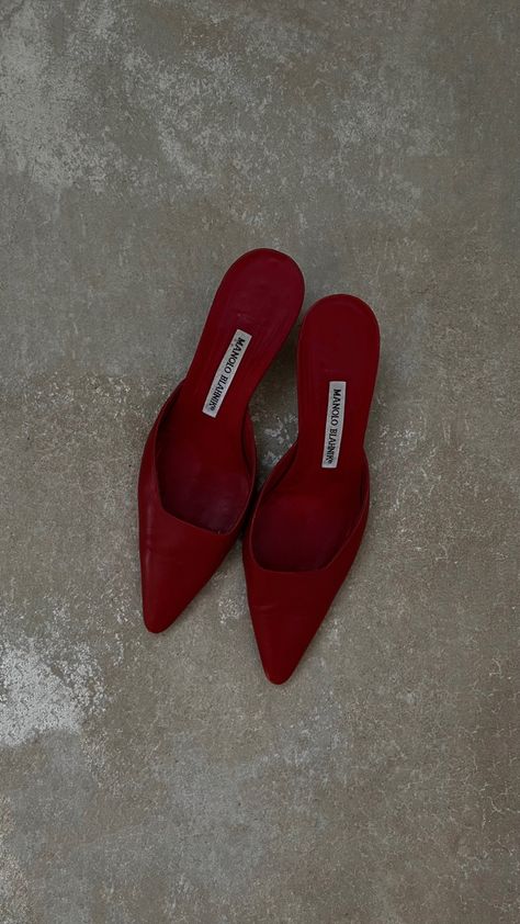 Cherry Red Fall 2023, Cherry Red Shoes, Fall Winter Shoes, Heels Aesthetic, Red Accessories, Orange Shoes, Wedding Dress Shoes, Fancy Shoes, Classic Heels