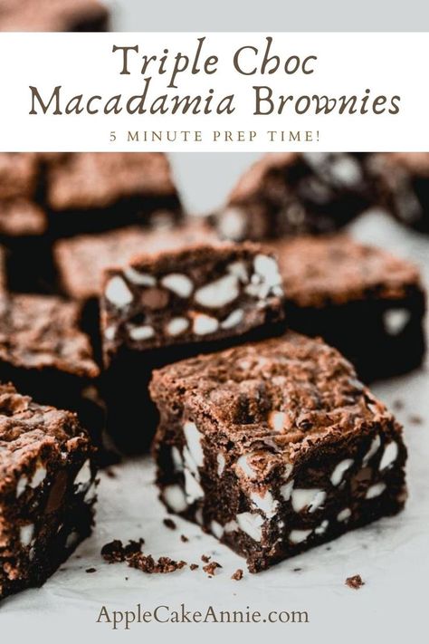 If you love chocolate and macadamias, then brace yourself…because this Triple Choc Macadamia Brownies recipe is going to blow. your. mind! Macadamia Brownies, Delicious Brownies, Brownies Recipe, Healthy Sweets Recipes, Brace Yourself, Triple Chocolate, Brownie Bar, Bread Cake, Brownie Cookies