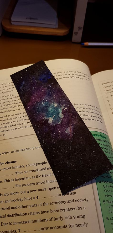 Diy Bookmarks Watercolor Aesthetic, Galaxy Bookmark Watercolor, Watercolour Bookmarks Aesthetic, Bookmark Painting Acrylic, Scenery Bookmarks, Watercolor Bookmarks Ideas Aesthetic, Watercolour Bookmark Ideas, Bookmark Painting Ideas Acrylic, Aesthetic Bookmarks Design