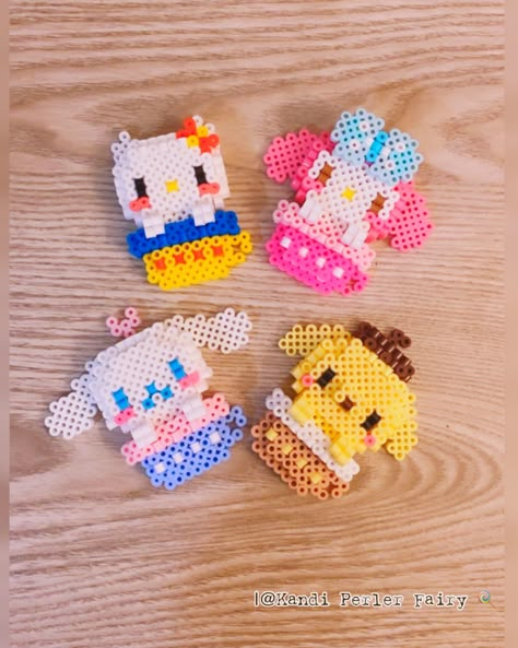 Bead Things, Hamma Beads Ideas, Easy Perler Bead Patterns, Kandi Perler, Melty Bead Patterns, Pearl Beads Pattern, Easy Perler Beads Ideas, 3d Perler Bead, Kandi Ideas