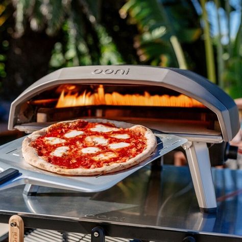 38 Kitchen Gadgets You Probably Never Realized You Wanted Ooni Koda 16, Best Outdoor Pizza Oven, Ooni Pizza, Portable Pizza Oven, Gas Pizza Oven, Four A Pizza, Pizza Fatta In Casa, Pizza Maker, New Pizza