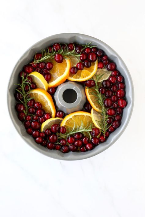 Ice Ring; Holiday Brunch: Cranberry Orange Punch | Joy   Oliver Christmas Punch Ice Ring, Punch Ice Ring, Cranberry Orange Vodka, Cranberry Orange Punch, Gin Pineapple, Easy Christmas Punch, Cranberry Vodka Punch, Best Eggnog Recipe, Pecan Monkey Bread