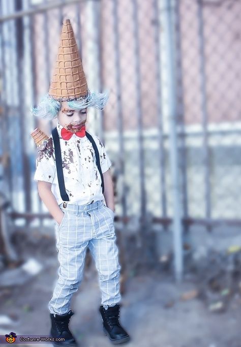 Ice Cream Man Costume, Best Diy Costumes, Ice Cream Cone Costume, Ice Cream Costume, 2015 Halloween Costumes, Halloween Ice Cream, Cardboard Costume, Cone Hat, Halloween Circus